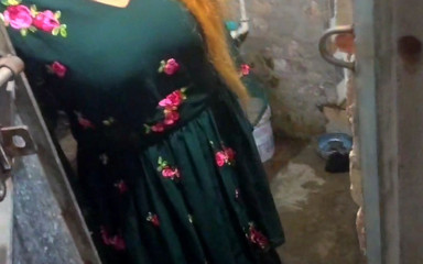 Fantacycutting: Üvey anne arkadaşıyla geldi ve üvey oğul penisini arkadaşının vajinasına soktu.