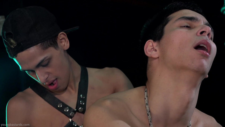 Kinky Twink: Xl Master Breeds Deep