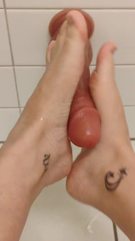 Dildo Footjob