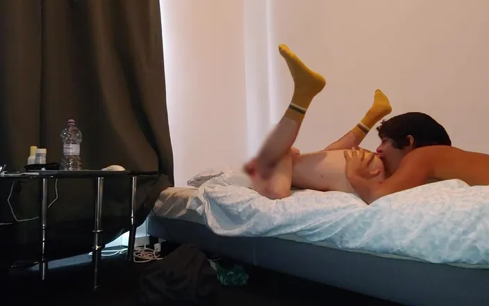 LeoTeenLatinos: Austrian Student Tries Gay Sex for the First Time