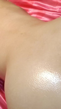 Asijská macecha miluje šukání zadku. Naolejovaný anál zezadu 4K