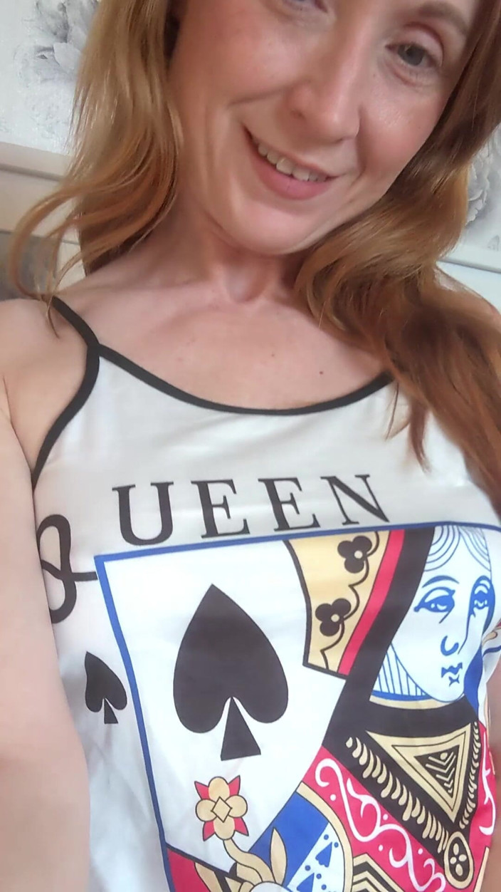 Lily kink: Vorbe murdare matură se trezește excitată dorind sex cu tine