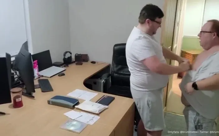 brummieboi89: Chubby Daddy Fucks Twink in the Office