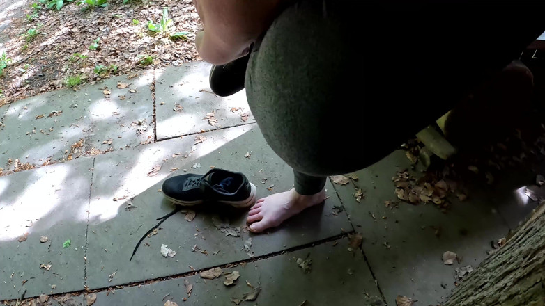Bouncy Tits Action: Menampar dan sebat tetek di tempat awam