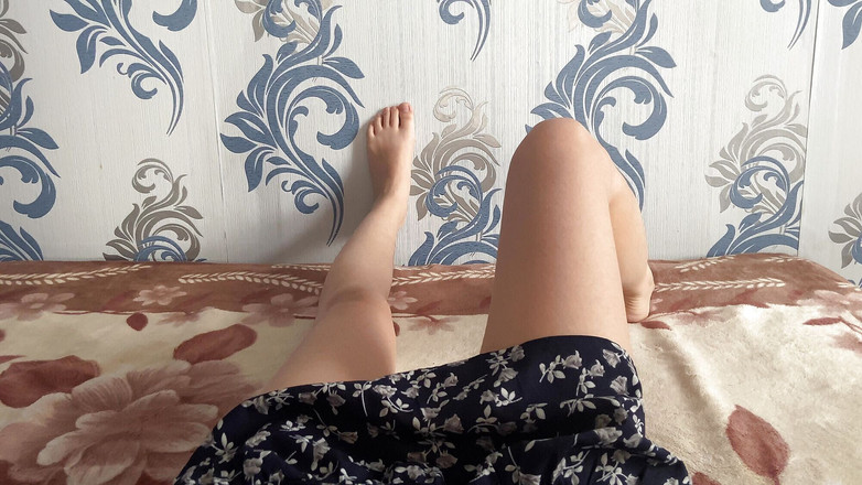 Alexa Holly: Дрочити на мої сексуальні ноги і пизду