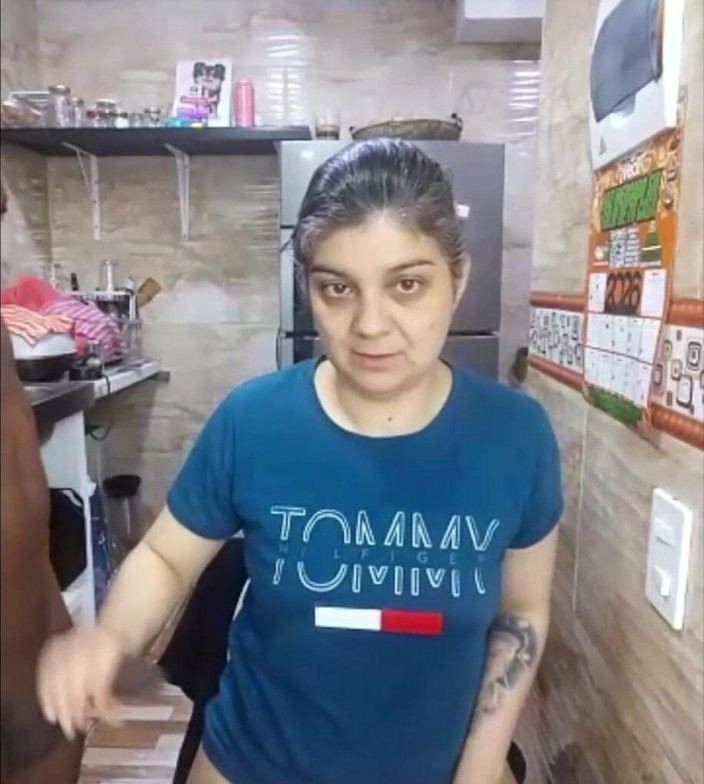 AnnyAndyelli: Un Latin Avec Un Gros Pénis Baise Une Fille Blanche À...