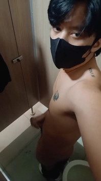 Bersedia untuk ayah tiri, Di mana Awak? Pinoy Twink melancap dan pancutan mani