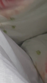 Colega noastră de cameră timidă ne-a trezit cu cunnilingus, surpriză în trei
