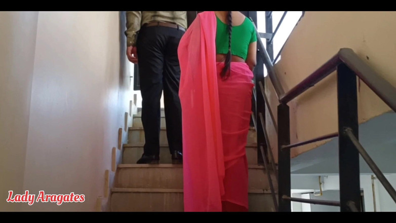 Hotty Jiya Sharmaa: Die junge Desi bhabhi befriedigt den vermieter, indem sie ihre...