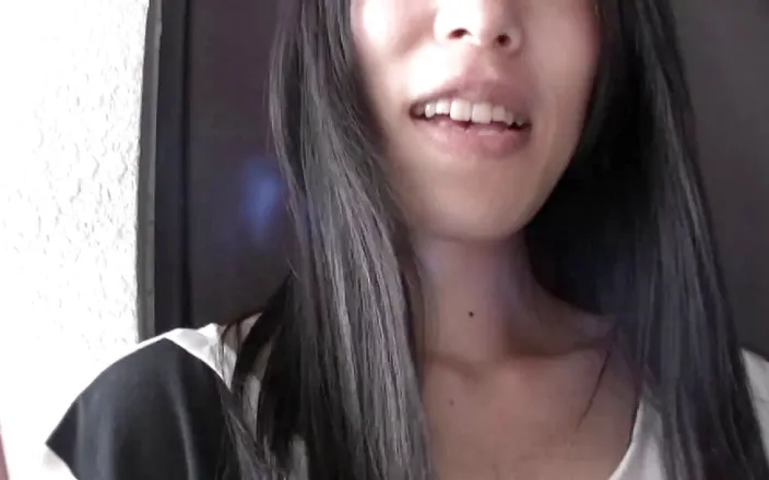 Asiatiques: Alluring asiatic babe is pleasing dude's cock outdoors
