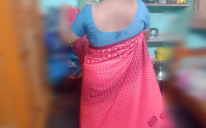 Priyanka priya: Tamil beleza menina tomando banho trocando de vestido