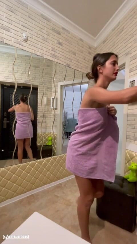 SweetButtocks: 两个送货员同时给我带来了包裹