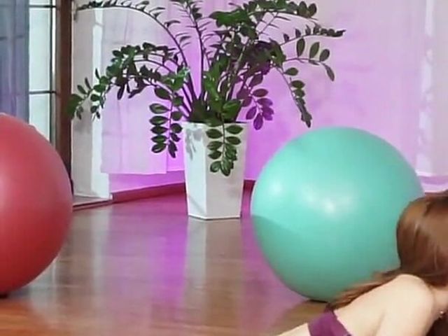 Yoga Date With Mina Von D BTS (Spizoo)