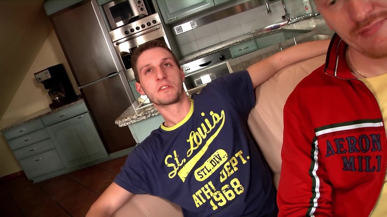 DEUTSCHLAN PORNO XXX: Heiße Deutsche Ehefrauen Werden Vor Der Kamera Gefickt