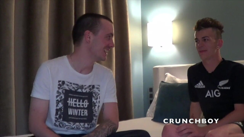 BAREBACK AND CREAMPIE CLUB: Zachari fucked bareback by Tiago