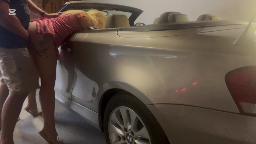 Neighbour Sneak Into My Garage and Fucked (Lenaliscious)