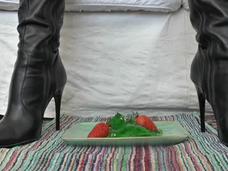 Lady Victoria Valente: Smoking Mistress and Green Dessert From Boot Soles, POV Clip,...
