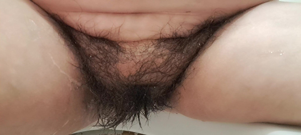 Mommy big hairy pussy: Lava la figa grassa della matrigna