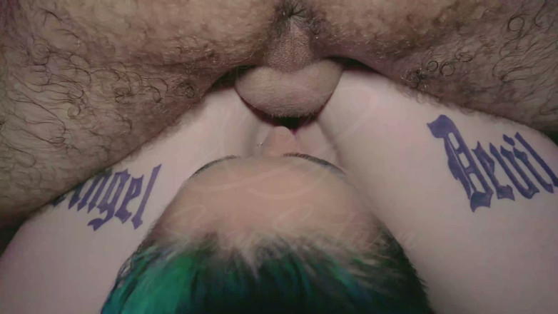 Sexy Saturn: Drei Junge Männer Ficken Im Schlafzimmer