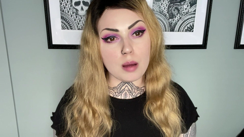 Miss Valentina: シシー・ジェンダー・スワップ手術