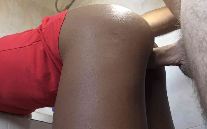 Bam-bulax: 用坚硬的白人鸡巴播种一个黑人小妞