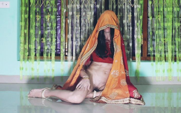 Bolly Karma: Ela está lindamente pronta para o sexo