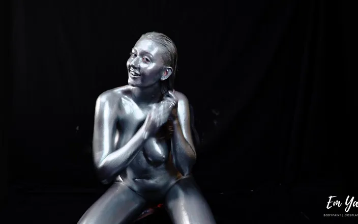 Em Yang: Full Body Silver Body Paint Application &amp; Solo Play