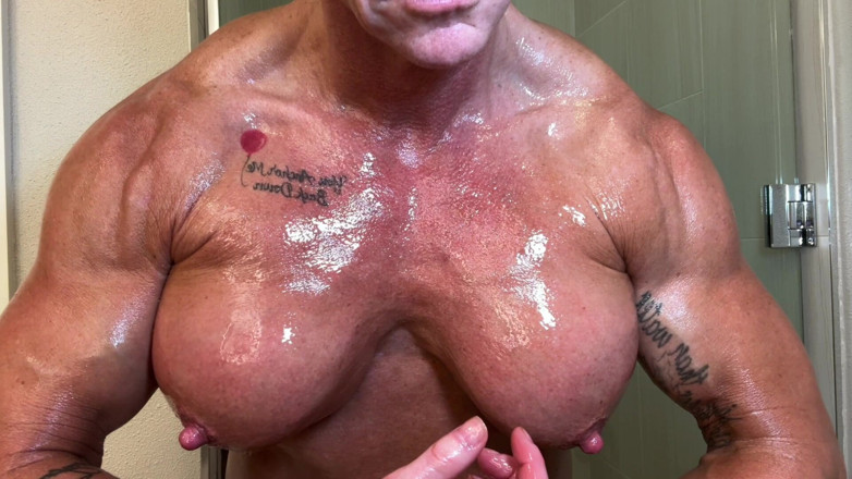 Kandylegsxxx: Baia hotelului Secretskandys ulei musculare flexând