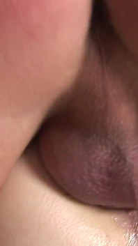 Roșcata sexy excită cu corpul ei fierbinte pula dornică care o distruge fără ziua de mâine