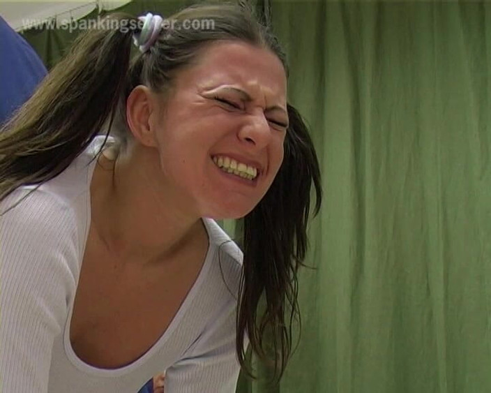 Spanking Server: Luisa dostaje School Caning.