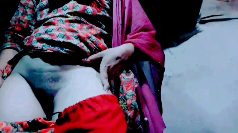 TricolorMusic3: Aku lagi ngidam kontol, nggak ada yang bisa menenangkan memekku!