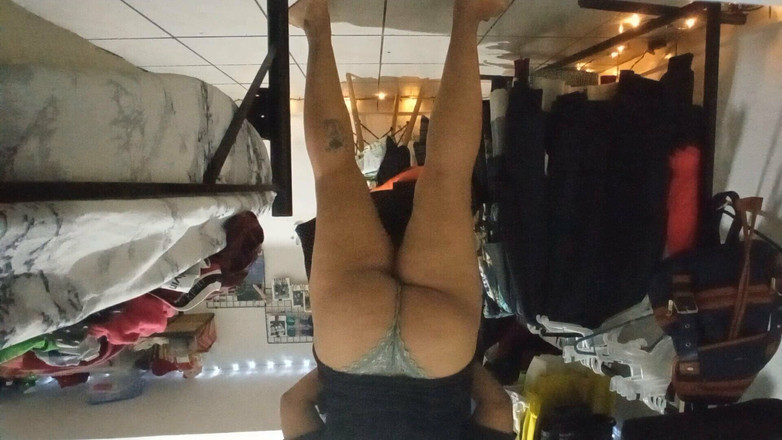 Karmicoxv: Moje nevlastní matka v právu na videohovoru s webovou kamerou