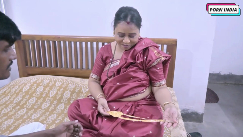 Porn India Studio: Desi Indian Bhabhi Fucks Stranger