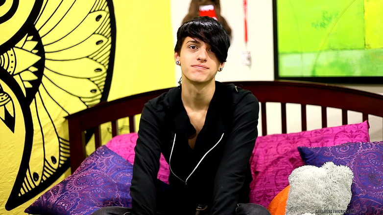 Lollipop Twinks: Emo Drăguță Jae Landen este o adevărată iubită!