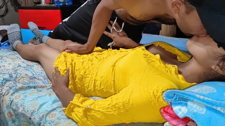 Cintialove: मुझसे प्यार करो और मेरी 18 साल की सौतेली बहन की मलाईदार चूत एक्स वीडियो में तमिल में बहुत तंग घर का बना है।