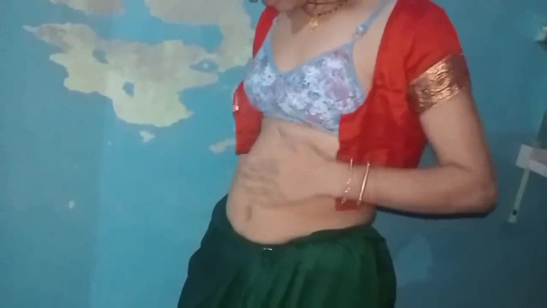 Janvi bhabhi 69: Het kyssning och hård närbild stående position sex