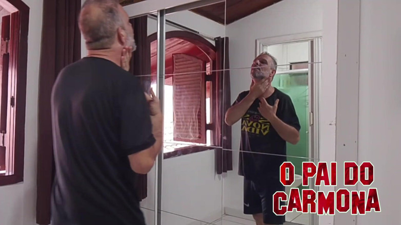 Carmona's father: Oidocarmona Shaving Naked