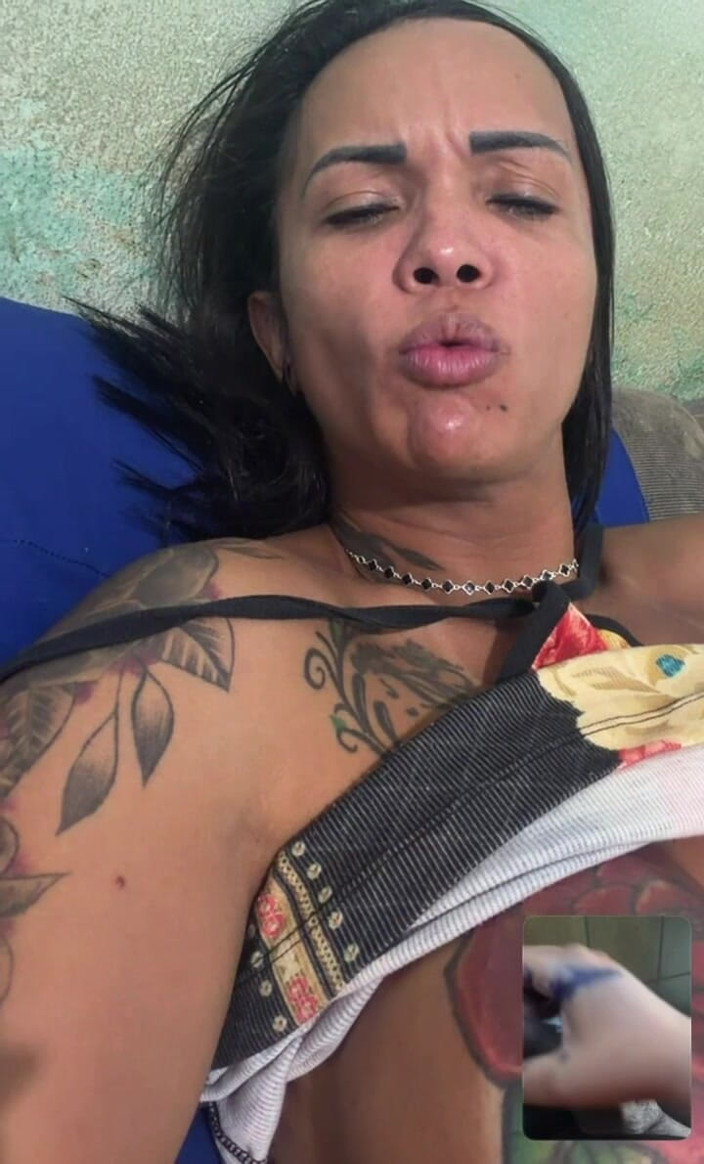 Renata Frazao: Orgasm cu apel video