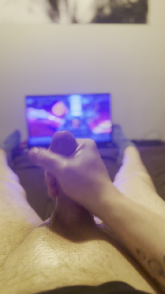 Im just Ken: Aku tak bisa menahan diri.