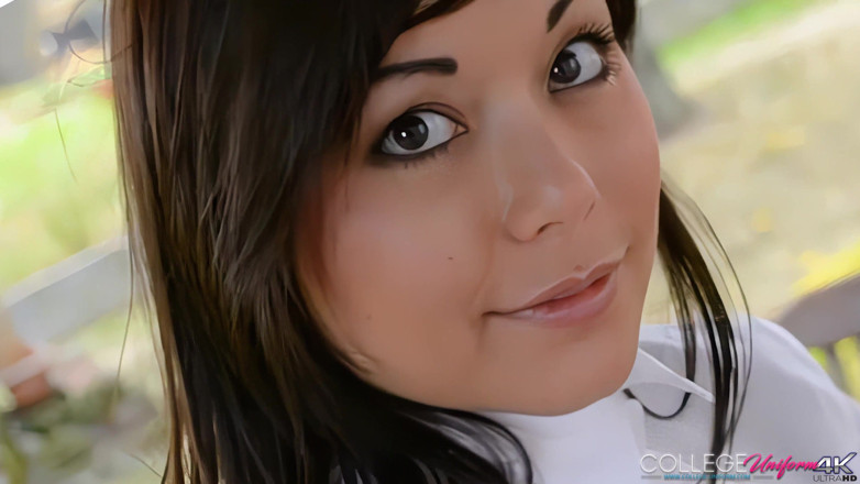 College Uniform: Fumar Caliente Con Lily S