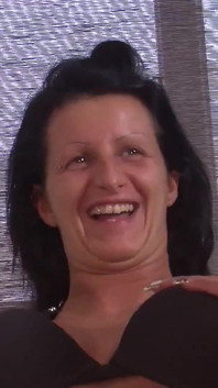 Sexy morena masturba sua buceta apertada e ansiosa - 1