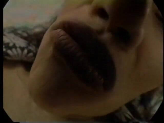 Hot Sex Party: Сексуальной экзотической милфе трахают в задницу членом во время тройничка