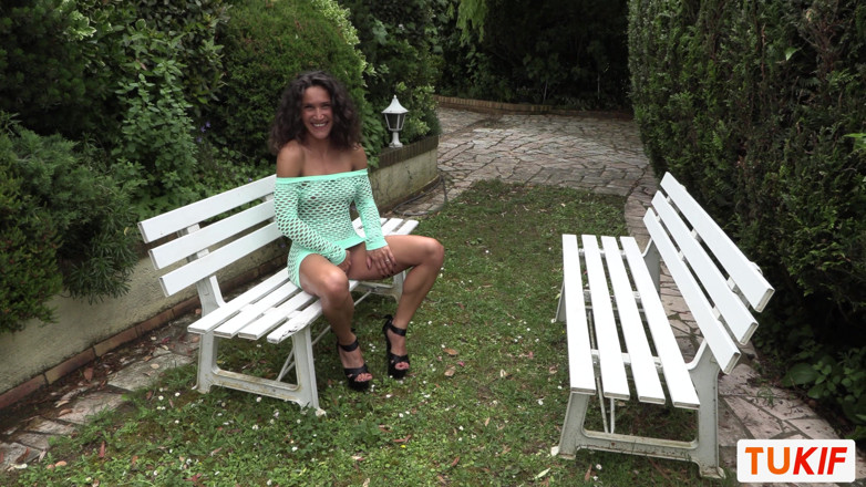 TuKif: 정원에서 DP와 섹스하는 아랍 프랑스 쓰리섬