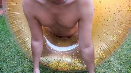 Inflatable Lovers: Glitter plavání