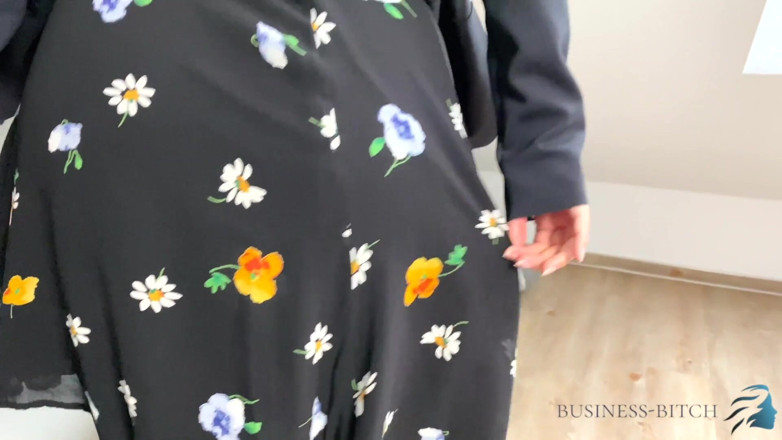 Business Bitch: Tuyển tập nữ doanh nhân mặc đồ ni lông