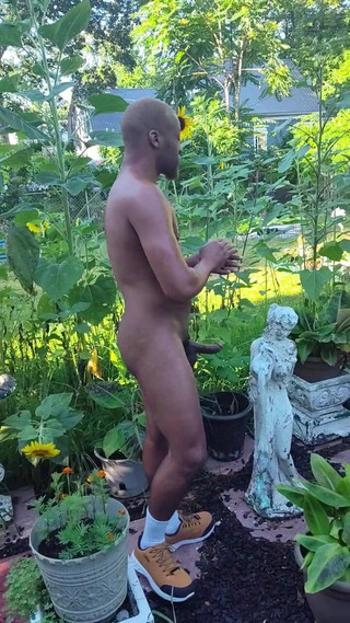 Kennie Jai: ケニー・ジャイがAirbnbでオナニーしている