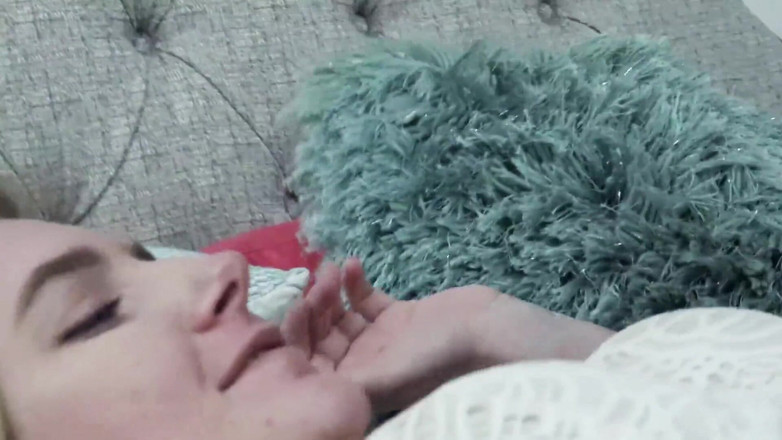 PSFILM: Loira milf fodida na cama