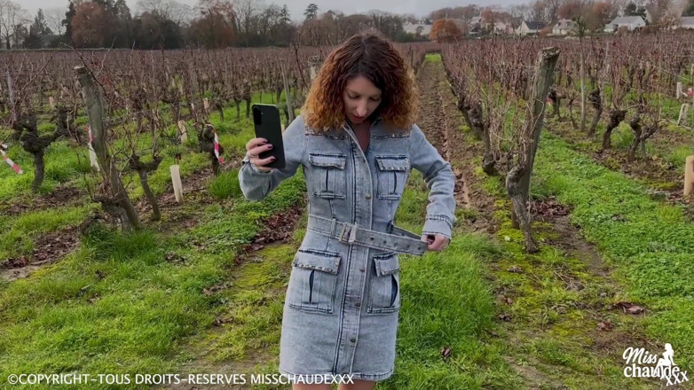 Misschaudexxx: I Get Fucked in a Tractor by a Farmer Who...