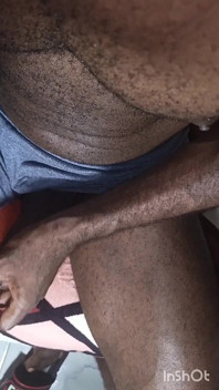 Une Muscline kenyane poilue