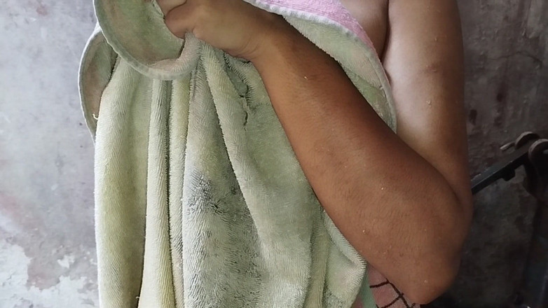 NixLeno: Kız arkadaş erkek arkadaş banyoda seks desi chudai